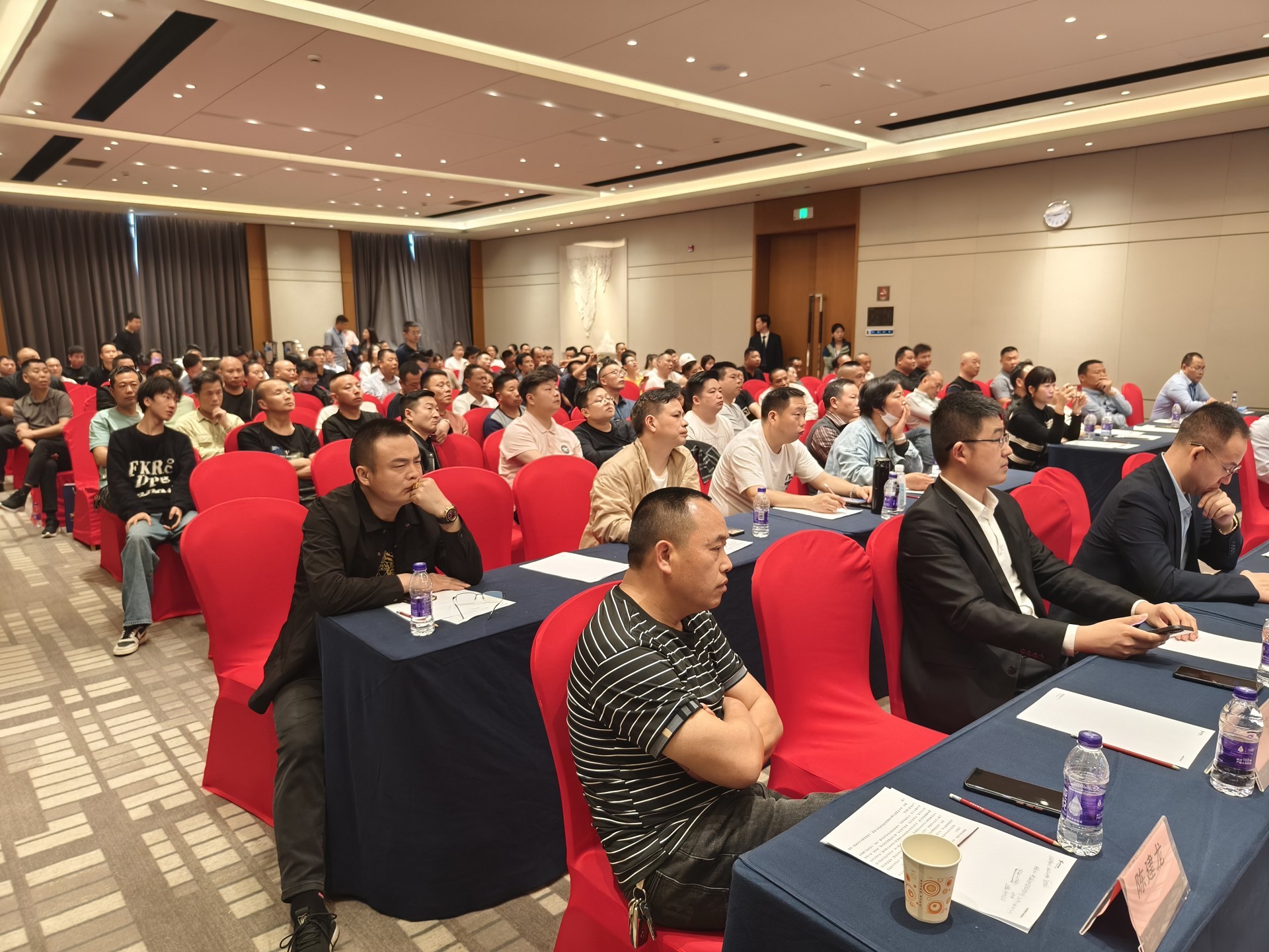 光伏电站_家用太阳能光伏发电_光伏发电署理加盟